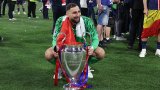 Остава ли Донарума в ПСЖ? Вратарят с уклончив коментар