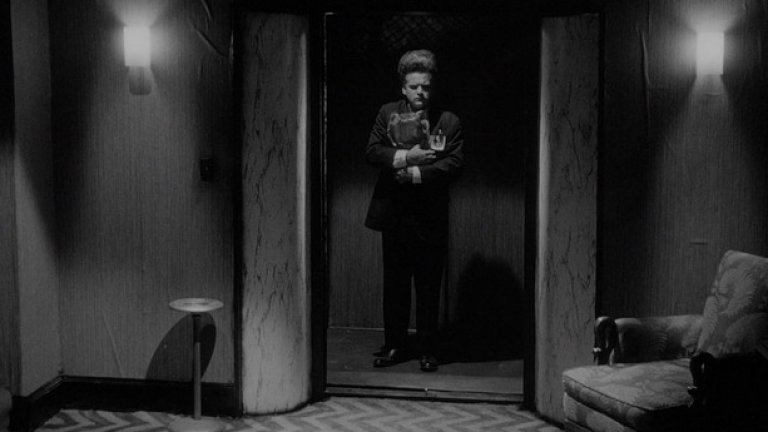 Първият пълнометражен филм на Линч би могъл да бъде описан и като трудно раждане, и като плод на любов