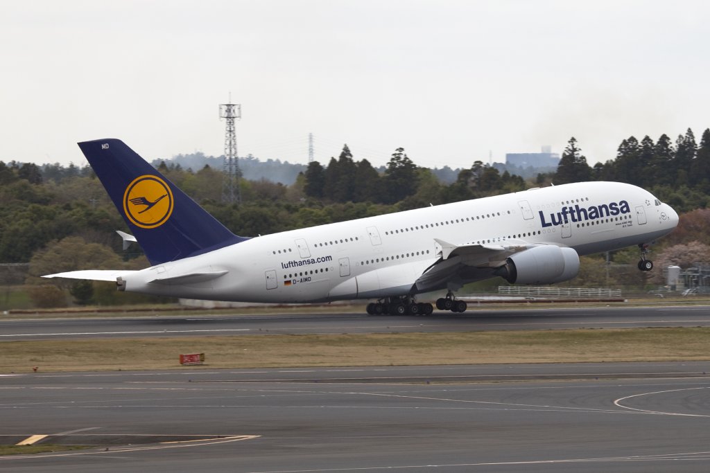 D-AIMD_A380_Lufthansa_(7157862892)