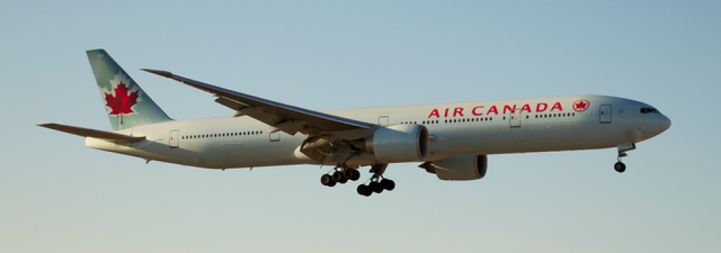 Air_Canada_Boeing_777-300ER