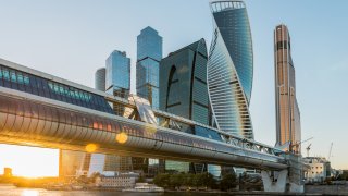 Три министерства се помещават именно в тези небостъргачи