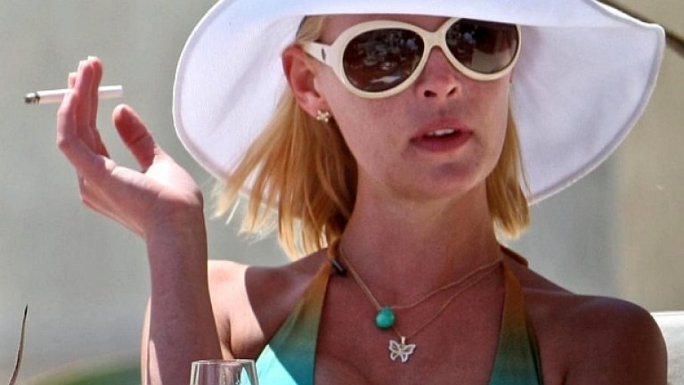 Катрин Хейгъл затвърди името си с участието си в "Анатомията на Грей". Постепенно актрисата започна да се снима в разнообразни продукции, но слухове за поведението й извън светлините на прожекторите бързо превзеха медийните заглавия. Оказа се, че актрисата просто е непоносима на снимачната площадка, което доведе до негативни нагласи спрямо нея, както в гилдията, така и сред почитателите.