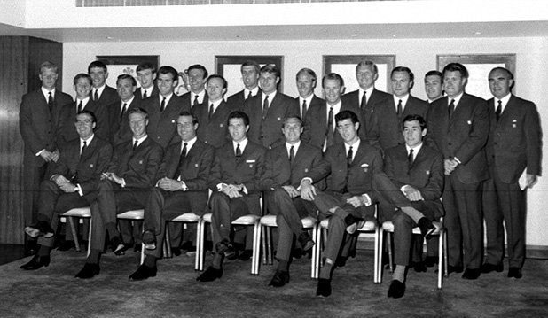 На незабравимото домашно първенство преди 48 години, Англия бе облечена с марката "Burton Menswear"