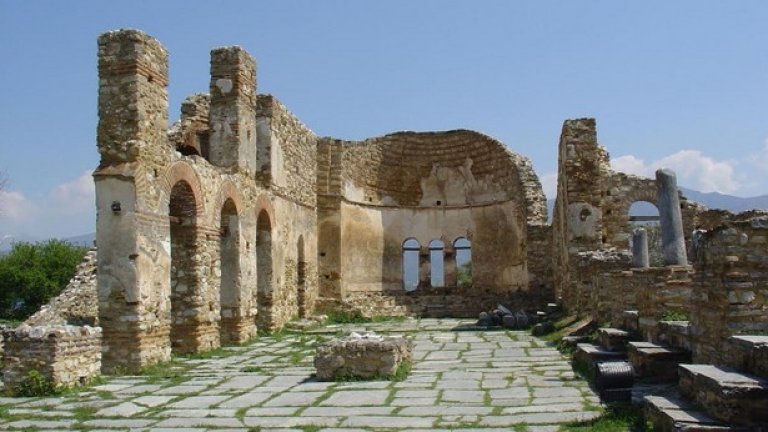 Базиликата на о-в Св. Ахил, където е погребан цар Самуил
