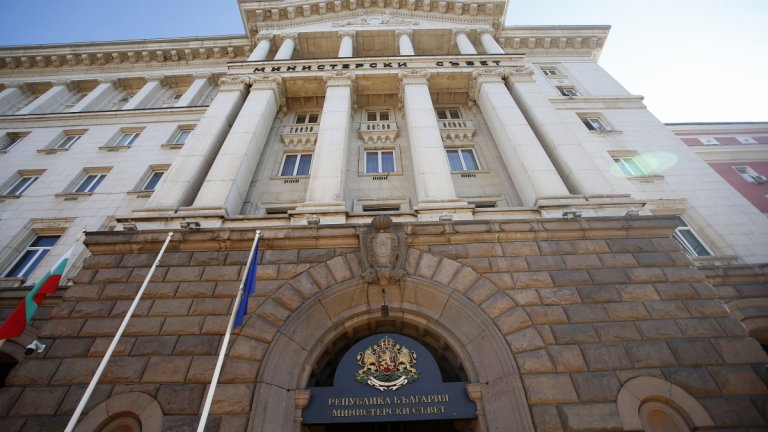 Към момента не се съобщават конкретни имена на министри, които ще бъдат сменени