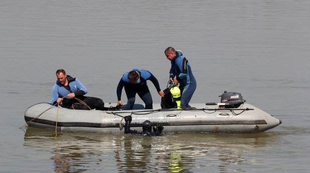 Военни демонстрираха водолазни умения (снимки)