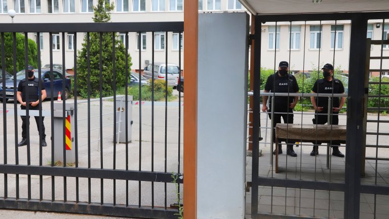 При акцията се изземат документи за досъдебни производства и течащи разследвания