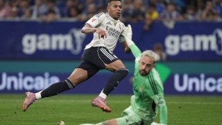 Реал разби новак