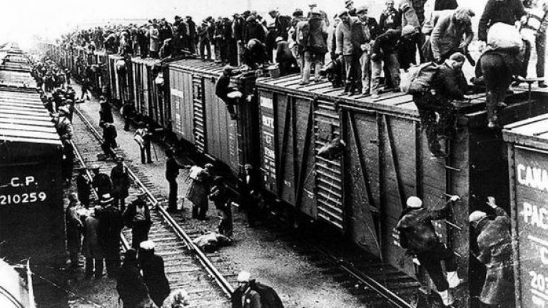 Твърди се, че пред затворите на ГУЛАГ са преминали общо 15 милиона души по време на комунизма в Русия