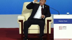 В интервю за ТАСС, руският президент твърди, че в Русия нямало олигархия, нямало натиск над медиите и излолация. Снимка: Владимир Путин в Пекин на срещата на лидерите на страните от АТИС 