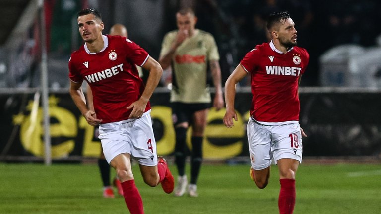 Фамозен гол донесе обрата на ЦСКА срещу ЦСКА 1948, бутилки летяха в ложата