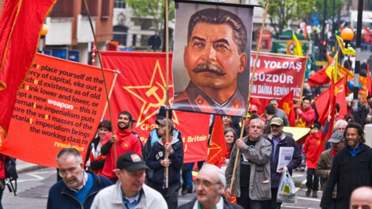 "Социализмът е философия на провала, кредо на невежеството, eвангелие на завистта"
Уинстън Чърчил (1874-1965) Снимка: Празнуване на 1 май в Лондон