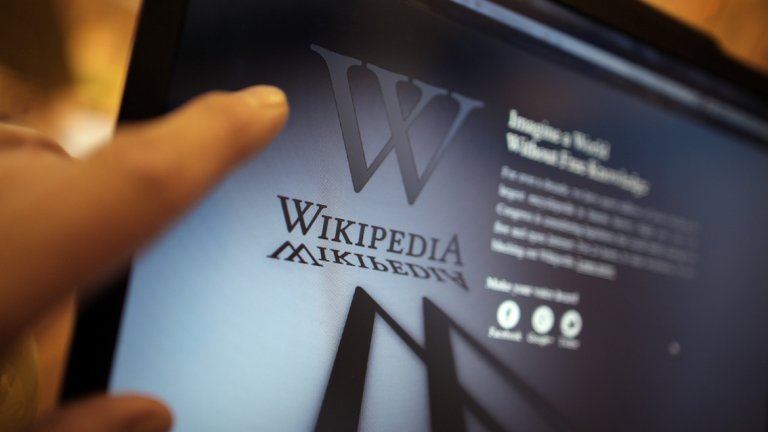 Причината е в стандартите за "значимост" на дадена личност