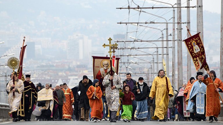 Поправителен изпит за Варненската митрополия