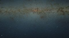 Това е централната част на Млечния път. Оригиналната снимка е от 9 млрд. пискела, получена чрез комбиниране на хиляди инфрачервени снимки на телескопа VISTA.