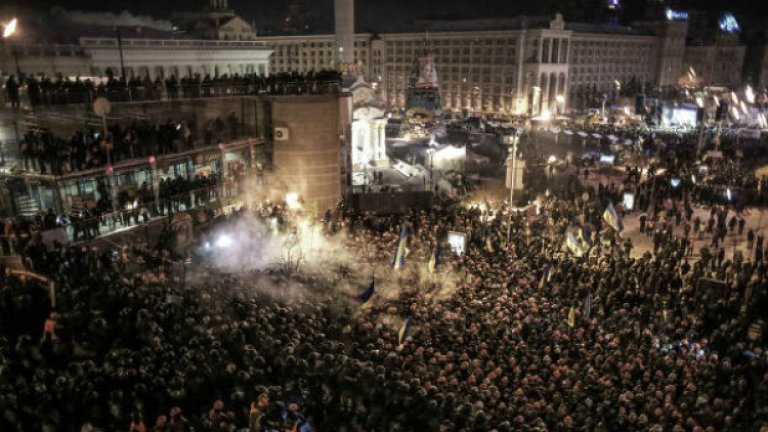 Площад "Независимост" в Киев, дал името на протестната вълна в Украйна.