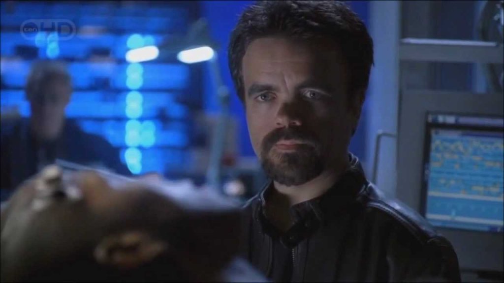 "Threshold" (2005-2006) 
Мнозина побесняха, когато sci-fi сериала спря след един сезон. Образът на Артур Рамзи беше добре приет и от критиците, и от зрителите, което е изключително рядко. В крайна сметка CBS осъзнаха грешката си и по-късно пуснаха ощ