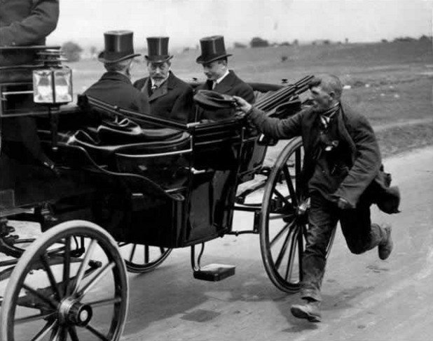 Просяк тича до файтона на Крал Джордж V-ти, 1920-та