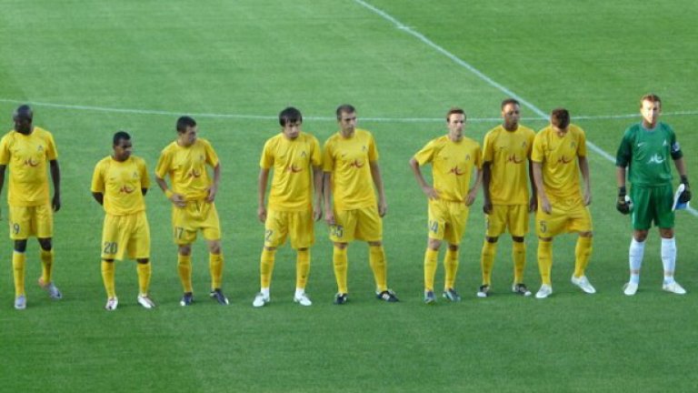 Съставът на Левски в очакване на началото на мача