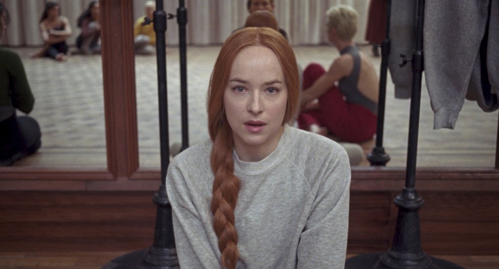 \"Suspiria\"
След триумфа на \"Призови ме с твоето име\" Лука Гуаданино премина на следващия си проект - ужасяващият трилър \"Suspiria\". В главната роля е Дакота Джонсън, която само преди дни сподели с медиите, колко трудно й е било по време на сним