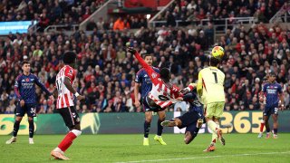 Съндърланд показа защо е в челото, след като спря Арсенал в зрелищно равенство