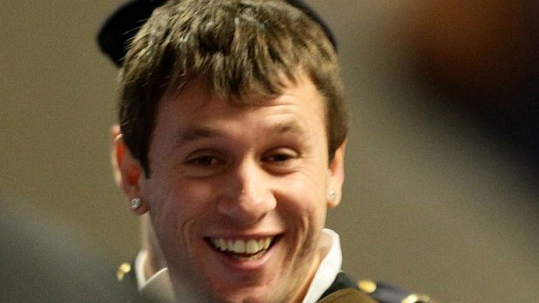 Антонио Касано: „Бъди здрав, продължавай в същия дух, ти си най-великият №10 в историята на италианския футбол“
#AntonioCassano “Mi raccomando, continua a dare spettacolo, sei il n.10 piu forte” #4X10 #Totti40 pic.twitter.com/OJaHHtXCY5— FrancescoTotti Press (@TottiPress) September 27, 2016