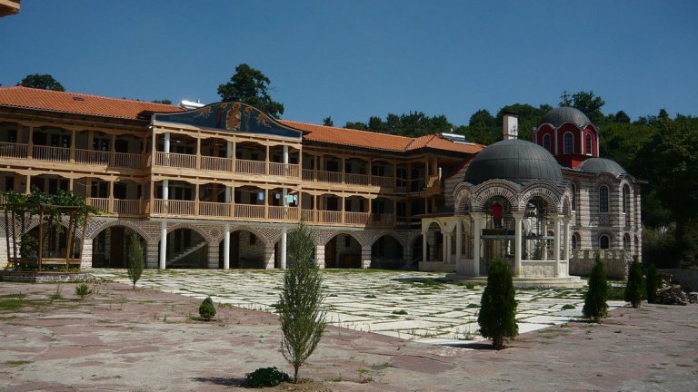 Парите са изтеглени за ремонт на манастира