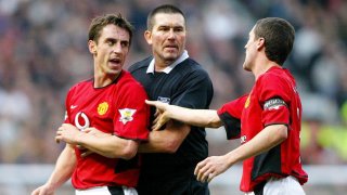Уинтър бе съдия на ниво Премиършип в периода 1996-2004 г., изнасяйки близо 200 мача в английския елит. Той свири и финала за ФА къп през 2004-та, когато Манчестър Юнайтед победи с 3:0 Милуол с гол на Кристиано Роналдо и два на Рууд ван Нистелрой.