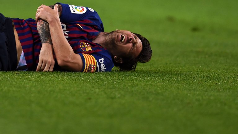 Меси получи болезнена травма при лошо падане и е под въпрос за важните мачове, които предстоят на Барселона