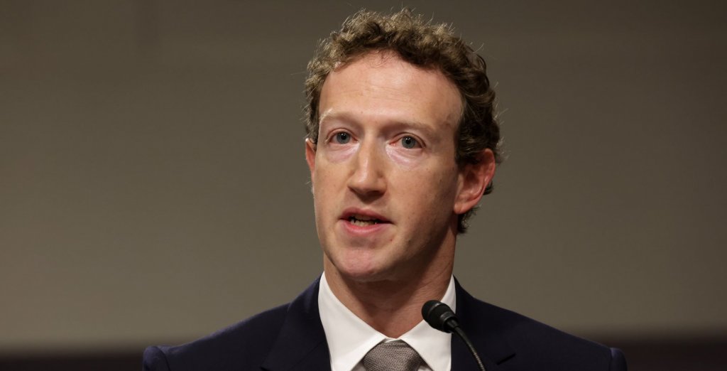 Марк Зукърбърг
Създателят на Facebook отбеляза юбилей на 14 май. В листа на милиардерите Зукърбърг е на четвърто място със състояние от 187 милиарда долара. Той е и баща на три деца.