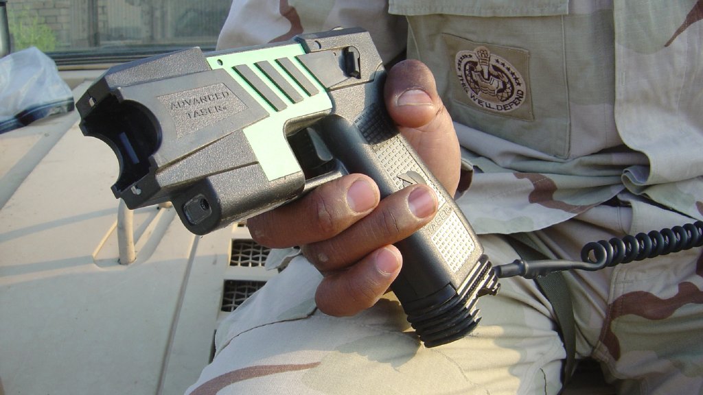 M26_Taser