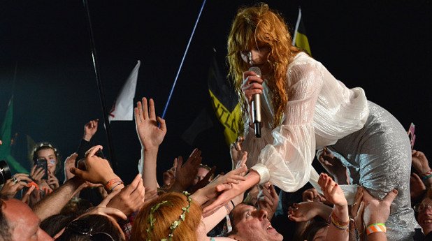 Florence раздава любов на феновете