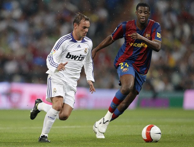 Яя Туре има пет мача срещу Реал с екипа на Барселона, три от които спечели, като има и два отбелязани гола.