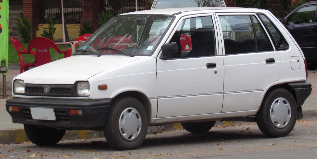Maruti Suzuki 800 - $4900

Това е специалният бюджетен модел на индийския бранд на Suzuki, който се произвежда между 1983 и 2014 г. За този период малката количка се превръща в най-популярното возило в Индия с над 2,6 милиона продадени единици. Колата има успешни продажби в Пакистан и още няколко държави от Азия, като дори се появява и на европейския пазар. 

Дълги години това е най-евтиният серийно произвеждан автомобил в света с базов модел, който е под 5000 долара. За тази цена потребителите получавали хечбек с четири врати, задвижван от 3-цилиндров двигател с обем от 800 кубика. Срещу допълнително заплащане са добавяни екстри като радио и дори въздушни възглавници.