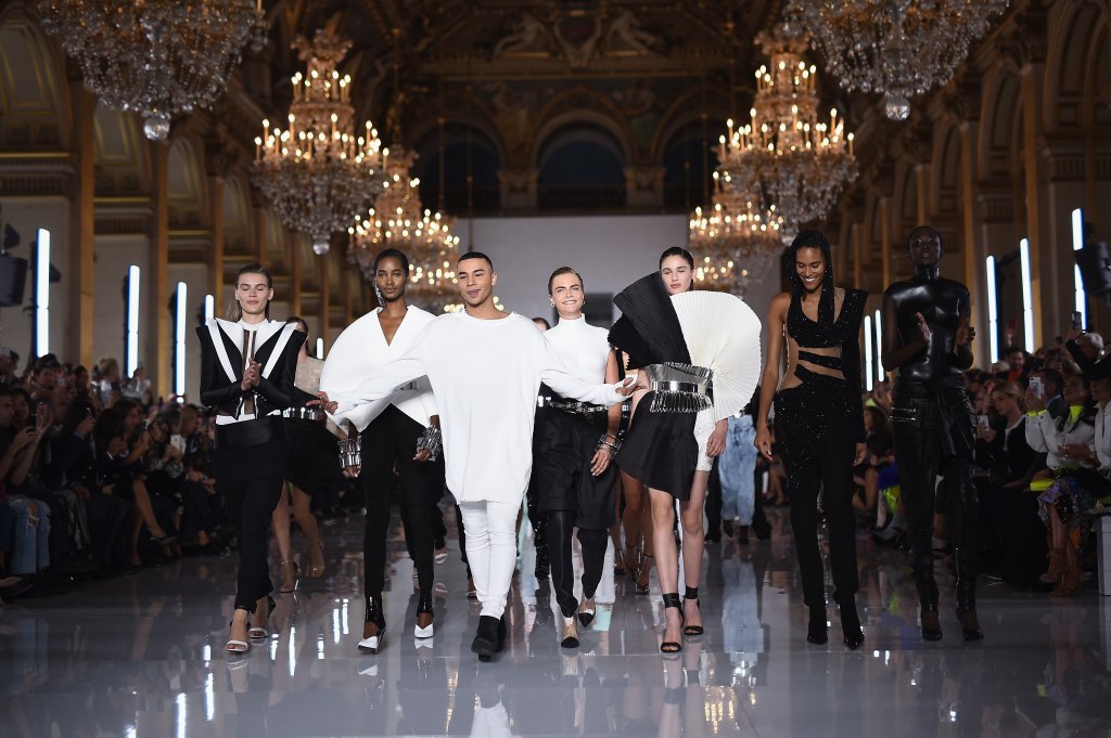 Balmain : Runway - Paris Fashion Week Womenswear Spring/Summer11 2019