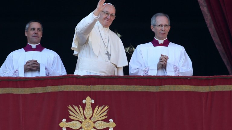 Папата призова за мир в Близкия изток в коледната си реч