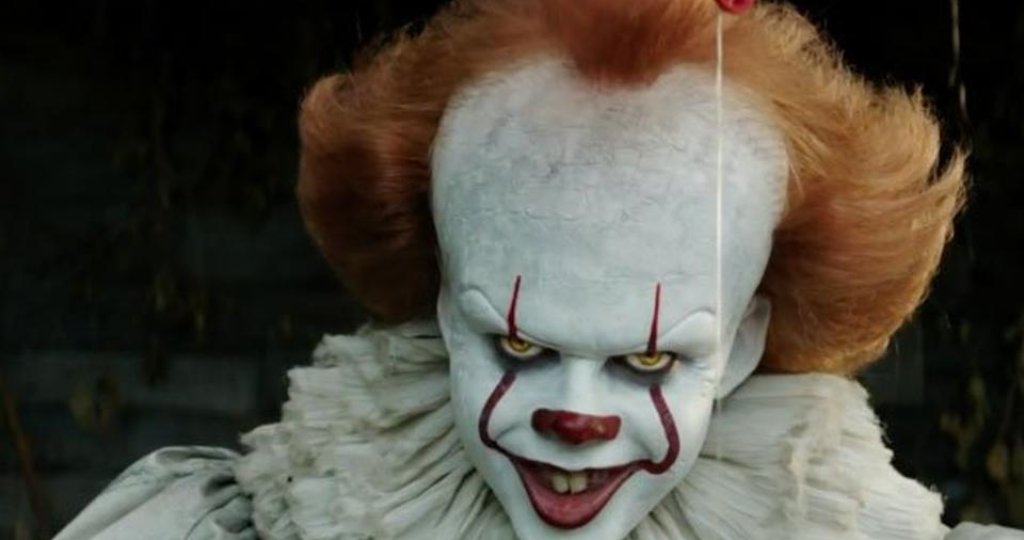 Не по-малко неразпознаваем е новият Пениуайз от филма на Андрес Мушети