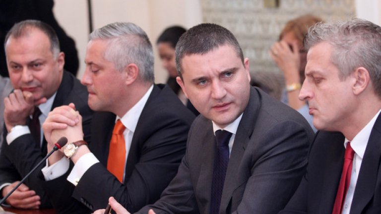 Владислав Горанов: "Държавата е далеч от ръба на колапс. Няма от какво да се спасява България освен от популизма"