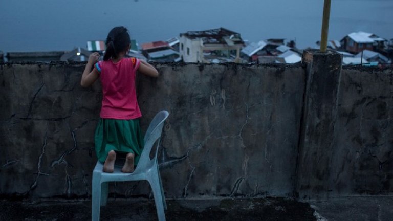 Покрай шумно отразяваните кризи се зароди истинска икономика на апокалипсиса.