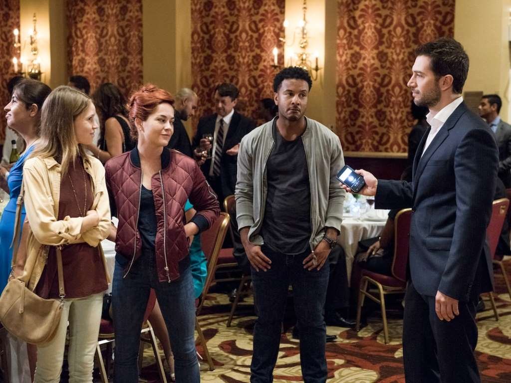 18. “Ransom” 

Вдъхновен от личността и работата Лорън Камбалберт като специалист по преговорите в кризисни ситуации. Люк Робъртс е Ерик Бимонт, който заедно с екипа си посрещат най-заплетените случай на отвличания за откуп в страната.