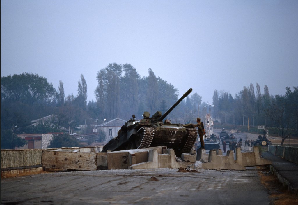 Tank Crossing Barricade in Senaki