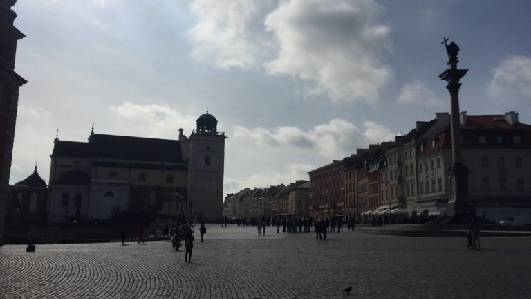 Варшава: Свят в пламъци, свят в лед