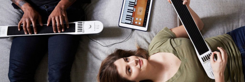 Музикалният инструмент, който всеки може да овладее
Artiphon Instrument 1 / $399
Около 70% от възрастните искат да свирят на музикален инструмент редовно, но само 5% могат реално да го правят, отчасти – защото им е трудно да изберат кой инструмент искат да овладеят.
Този проблем не важи за Artiphon, който може да имитира десетки инструменти – не само звученето им, но и технологията на свирене. Той може да бъде настройван като китара или като пиано. Инструментът позволява и миксиране на звуци.