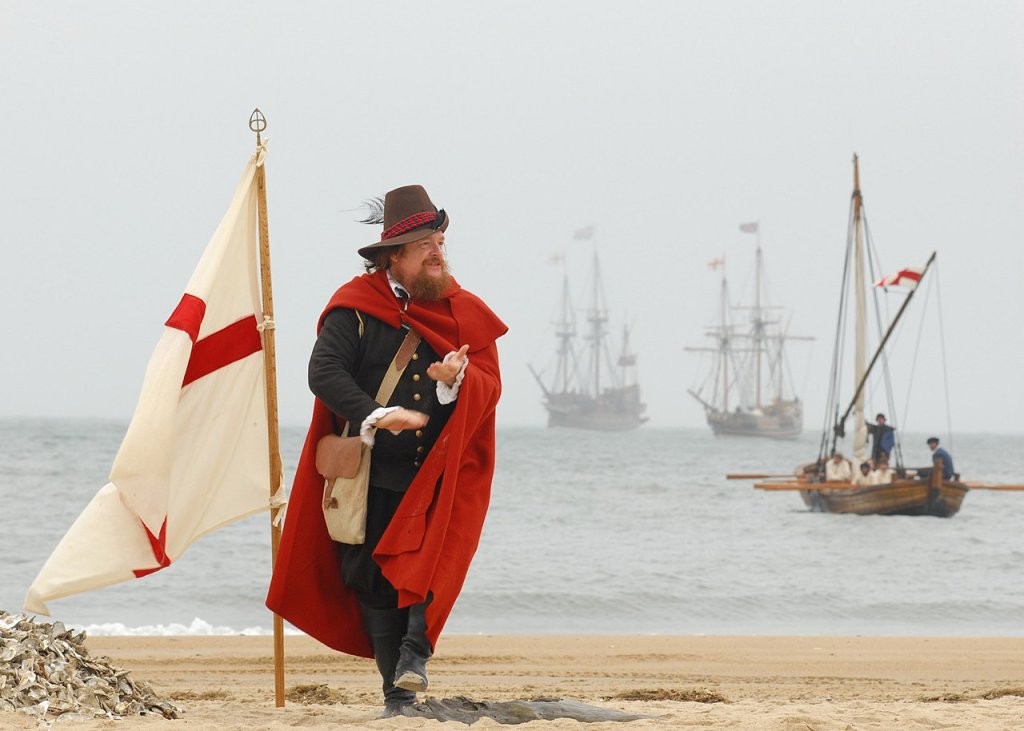 US_Navy_070426-N-1688B-163_John_Smith,_played_by_Dennis_Farmer,_claims_the_beach_for_England_during_a_re-enactment_ceremony_on_the_400th_anniversary_of_the_First_Landing