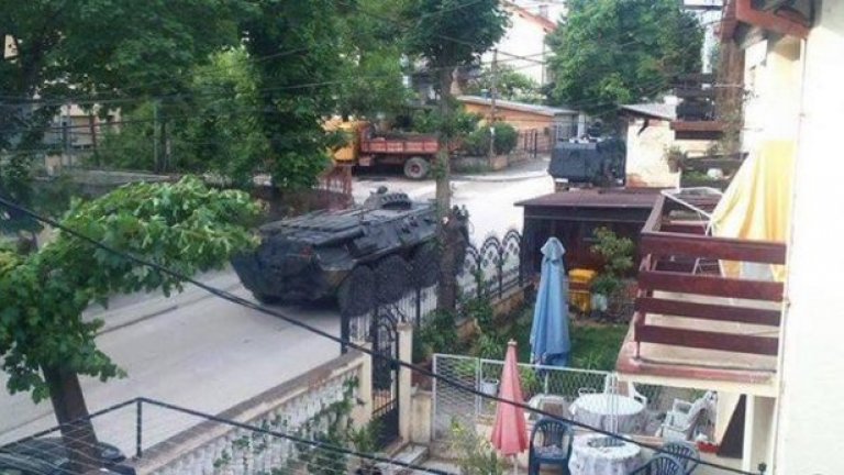 Групата е влязла в Куманово от "съседна държава", съобщиха от македонското МВР, по всяка вероятно става дума за Косово