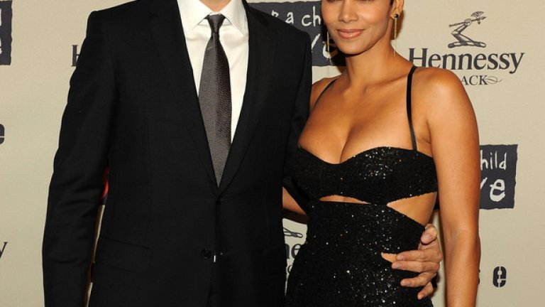 Холи Бери и Габриел Обри - 9 години разлика, едно дете. Разделиха се през 2010 след 4 годишна връзка.