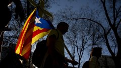 Властите в Мадрид спъват идеята на сепаратистите, която би позволила местното правителство да запази някакви правомощия, дори ако Испания наложи директен контрол върху региона.