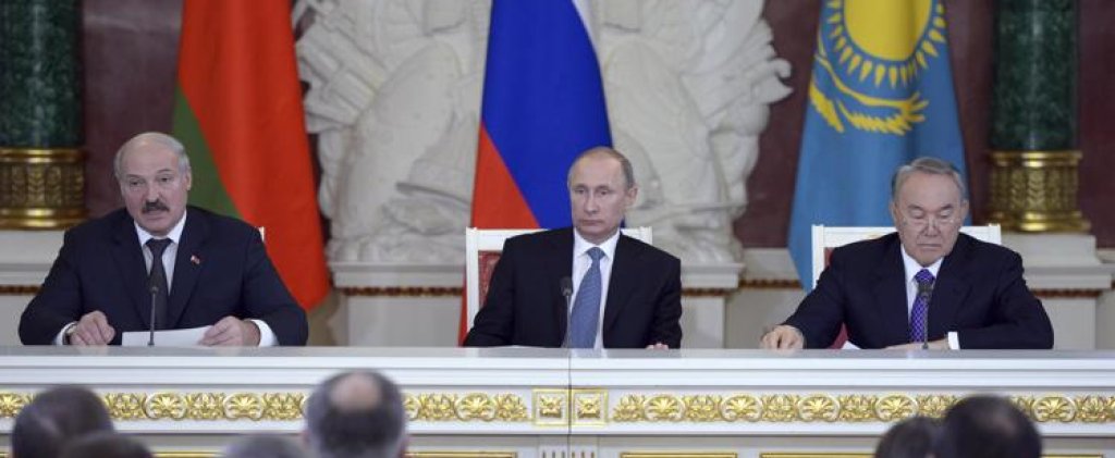 2013-12-24T160045Z_1731930985_GM1E9CO1UJY01_RTRMADP_3_RUSSIA