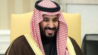 От тийнейджър, мечтаещ за богатство, саудитският принц днес е един от най-могъщите монарси