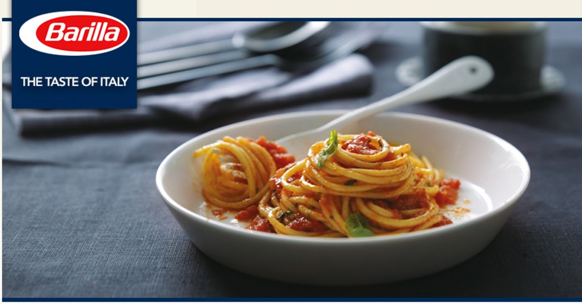 BarillaНе може да се говори за италиански марки и да няма спагети. А световен лидер в производството на паста безспорно е Barilla. Фирмата е основана през 1877 година в Парма от Пиетро Барила, оборотът за 2014 година е 3,25 милиарда евро. Barilla произвежда не само паста, но и бисквити, хляб и готови сосове. Едноименната фамилия управлява компанията в продължение на 140 години - до 2012-та. В различните страни рекламните слогани са различни - в САЩ това е "The choice of Italy", (Изборът на Италия), Франция - "Les pates preferees des Italiens" (Предпочитаната паста от италианците) и Италия - Dove c'e Barilla, c'e casa - (Вкъщи е там, където има Барила.)
